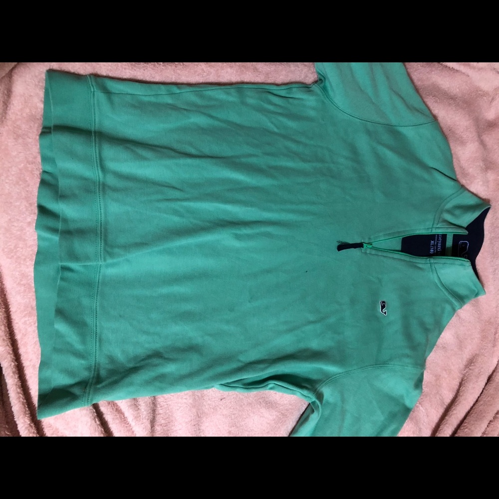 Vineyard vine collar neck pull over